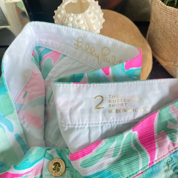 Lilly Pulitzer scalloped-hem shorts, size 2 - Picture 4 of 12